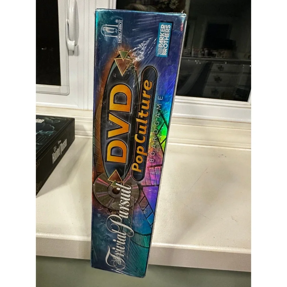 Trivial Pursuit DVD Pop Culture game sealed in package NEW